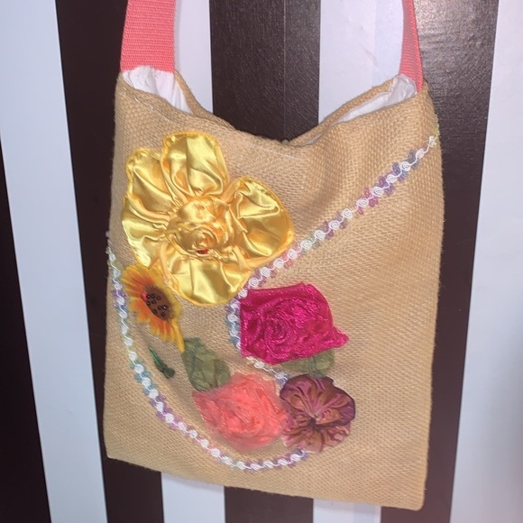 Floral Appliqué Burlap Bag Purse w/Canvas Strap Adjustable Crossbody Unique 3D - Picture 1 of 11